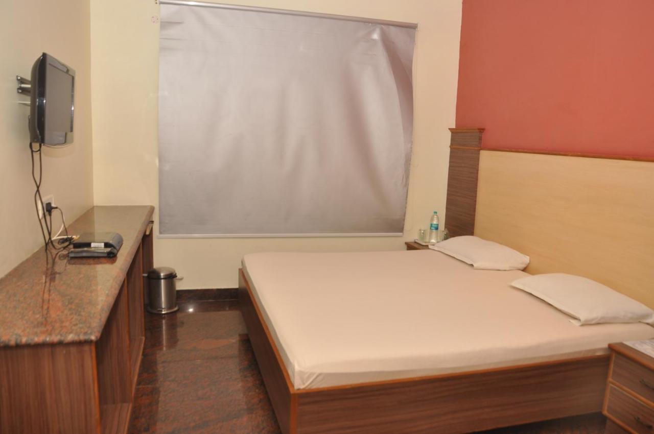 Hotel Pams Mayiladuthurai Luaran gambar