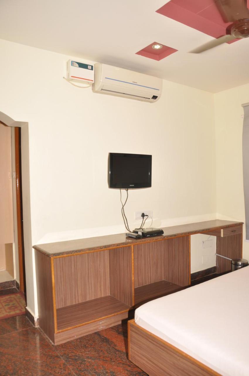 Hotel Pams Mayiladuthurai Luaran gambar